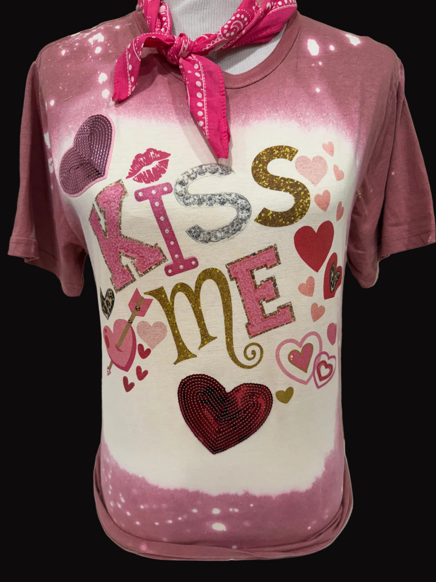 "Kiss Me" on Sports Bleached Crew